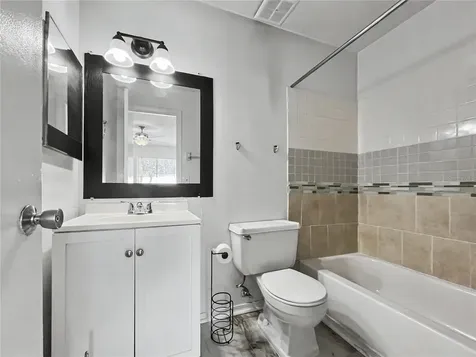 2752 Hidden Lake Boulevard Sarasota FL 34237