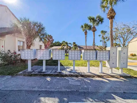 2752 Hidden Lake Boulevard Sarasota FL 34237