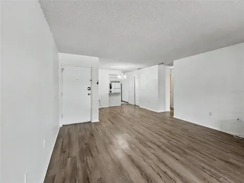 2752 Hidden Lake Boulevard Sarasota FL 34237
