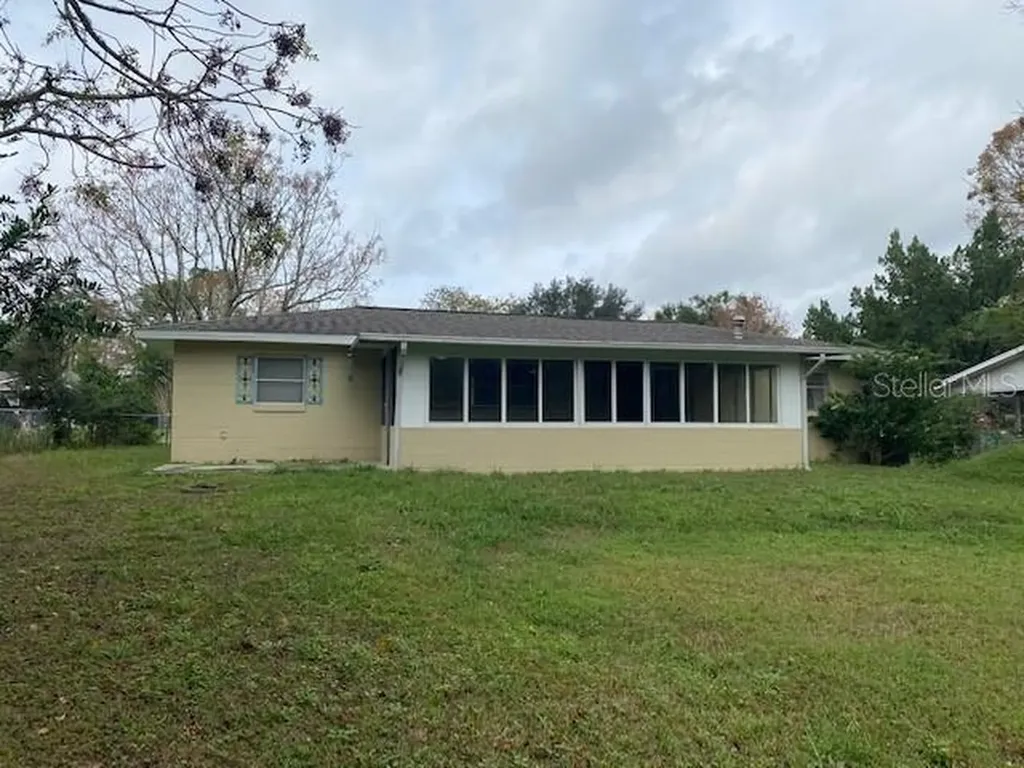 12 Spring Loop Ocala FL 34472