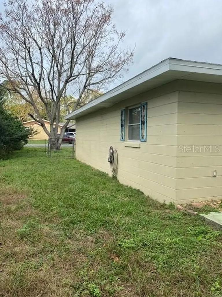 12 Spring Loop Ocala FL 34472