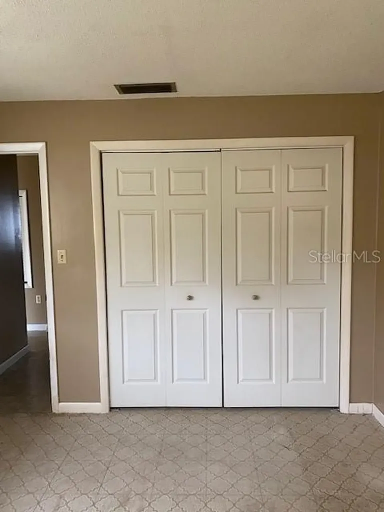 12 Spring Loop Ocala FL 34472
