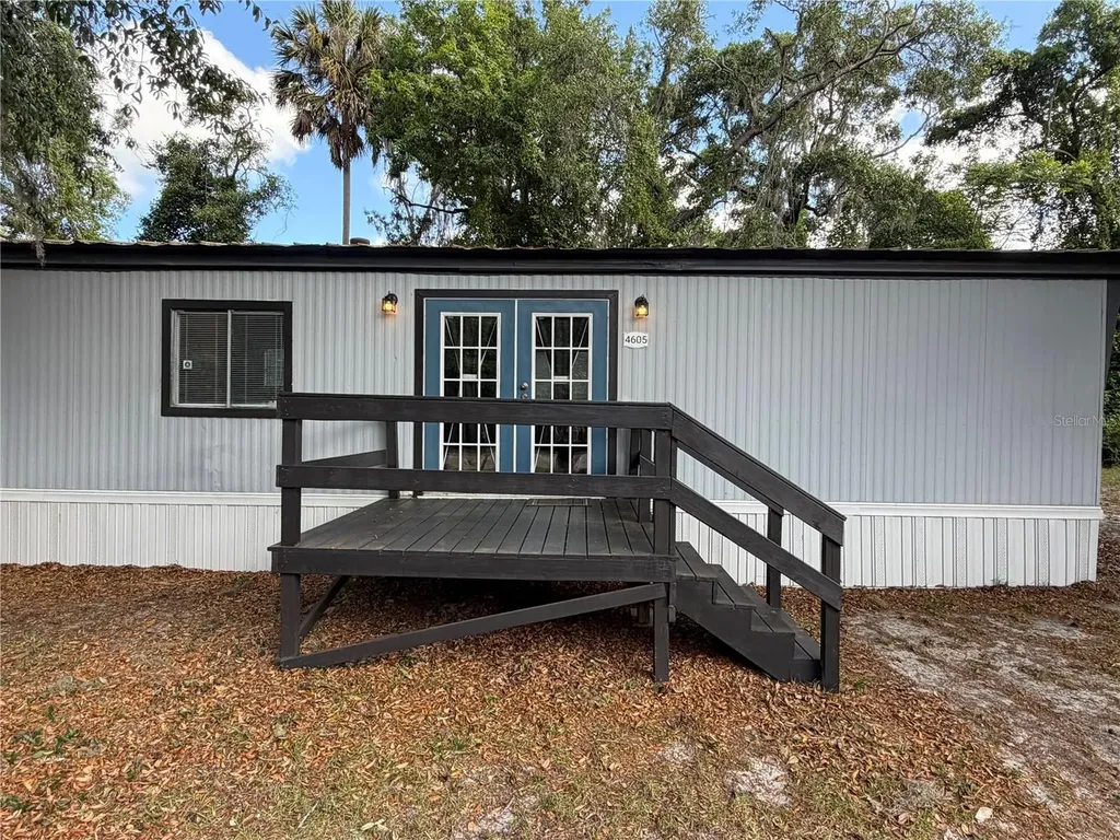 4605 NE 167th Place Citra FL 32113