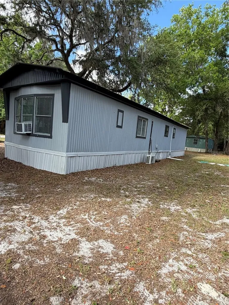 4605 NE 167th Place Citra FL 32113