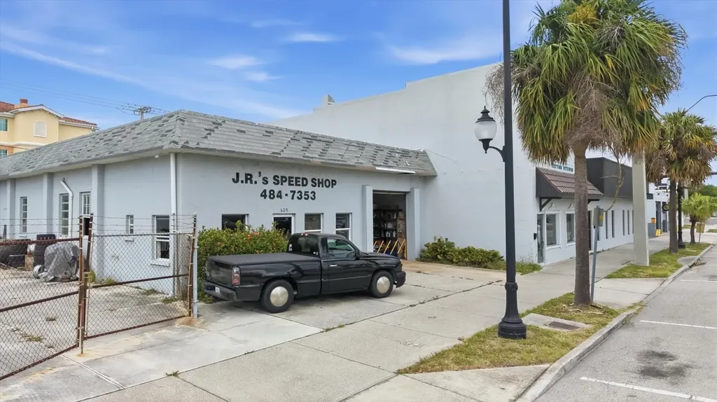 629 E Venice Avenue Venice FL 34285
