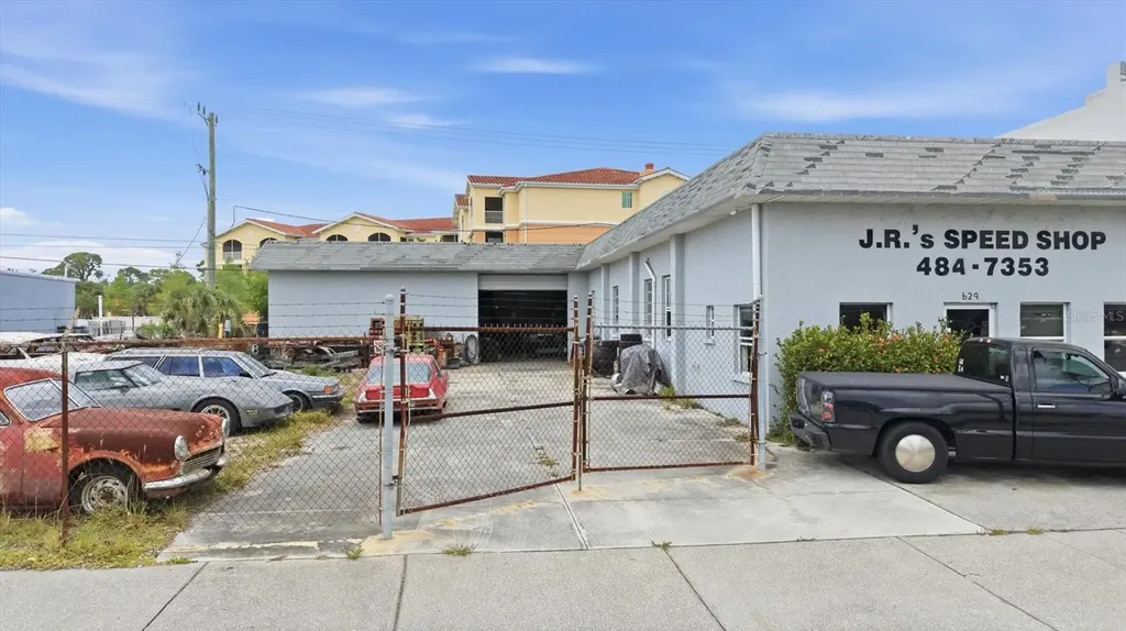629 E Venice Avenue Venice FL 34285