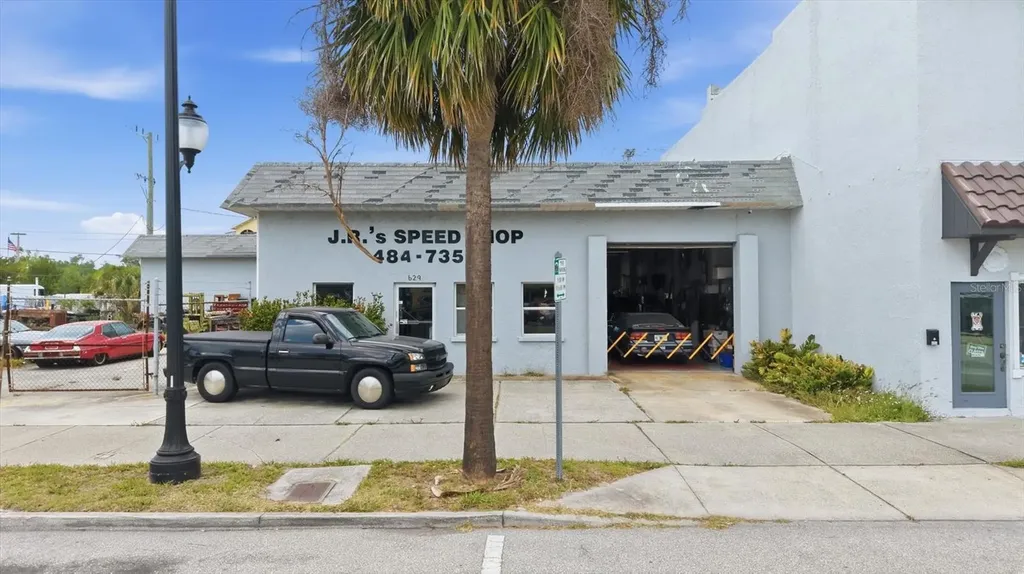629 E Venice Avenue Venice FL 34285