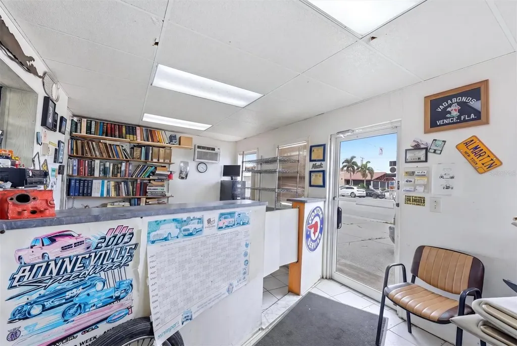 629 E Venice Avenue Venice FL 34285