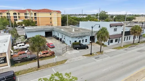 629 E Venice Avenue Venice FL 34285