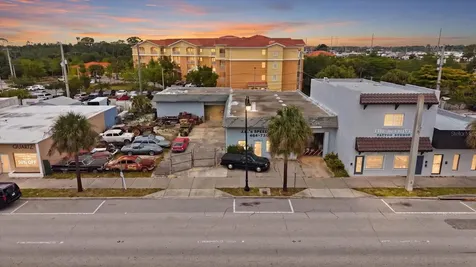 629 E Venice Avenue Venice FL 34285