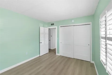 1153 Rue Des Rois South Pasadena FL 33707