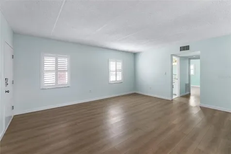1153 Rue Des Rois South Pasadena FL 33707