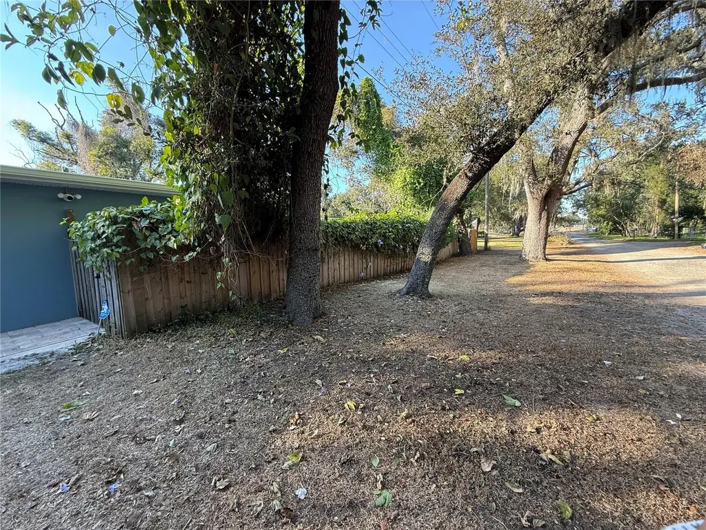 Lakeside Drive Brandon FL 33510