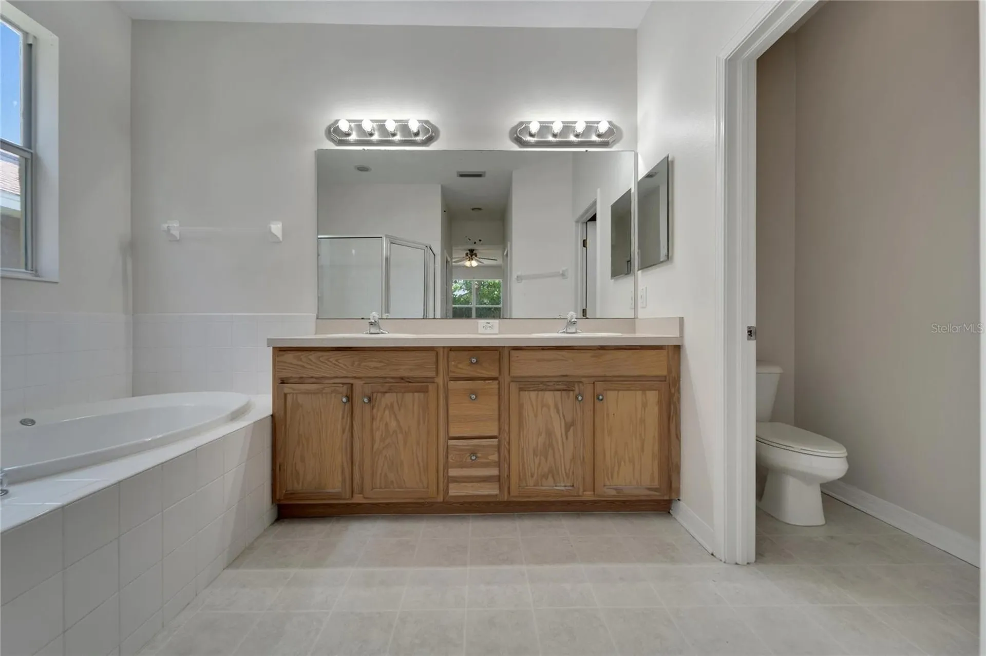 411 Durham Shore Court Apollo Beach FL 33572