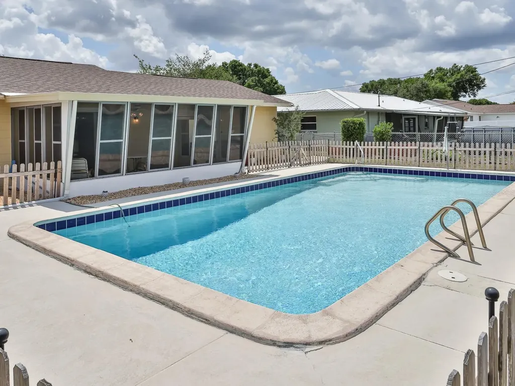 4834 Easton Street Lake Wales FL 33859