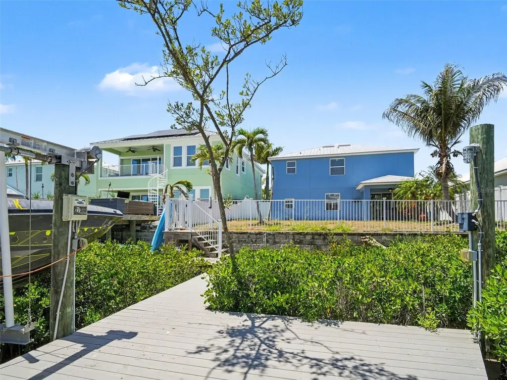 6417 Key Island Avenue Apollo Beach FL 33572