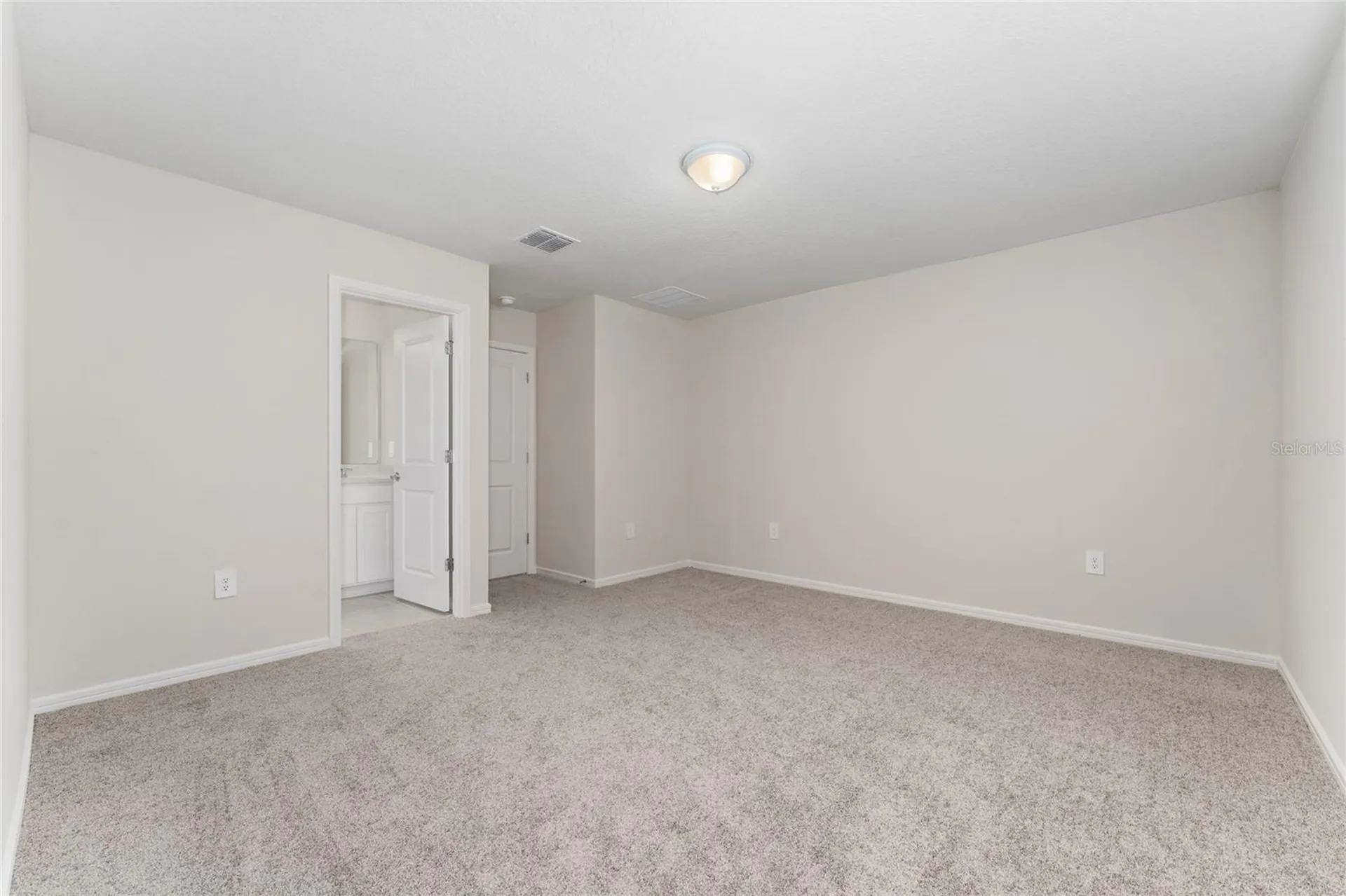 2362 Southbury Drive Kissimmee FL 34744