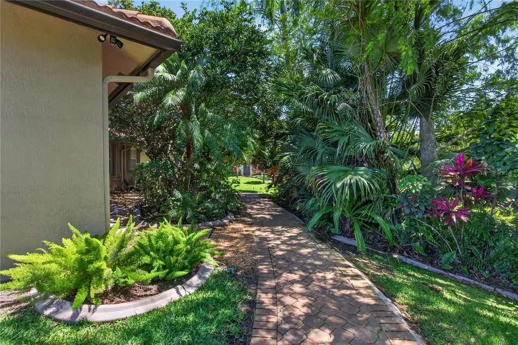 5884 NW 79th Way Parkland FL 33067