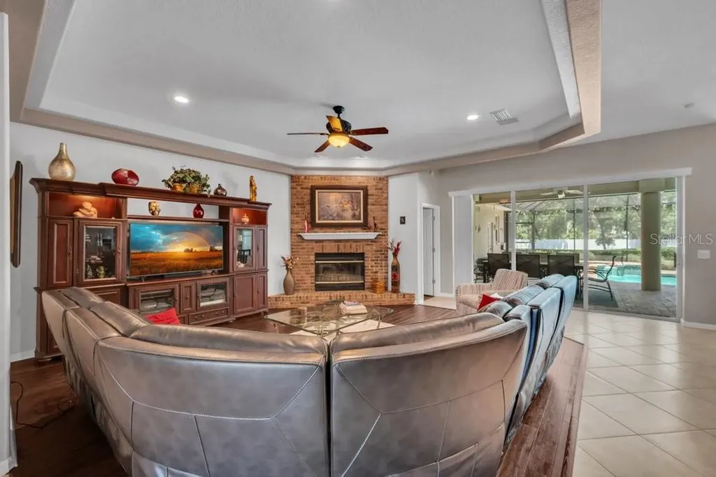2221 Valrico Forest Drive Valrico FL 33594