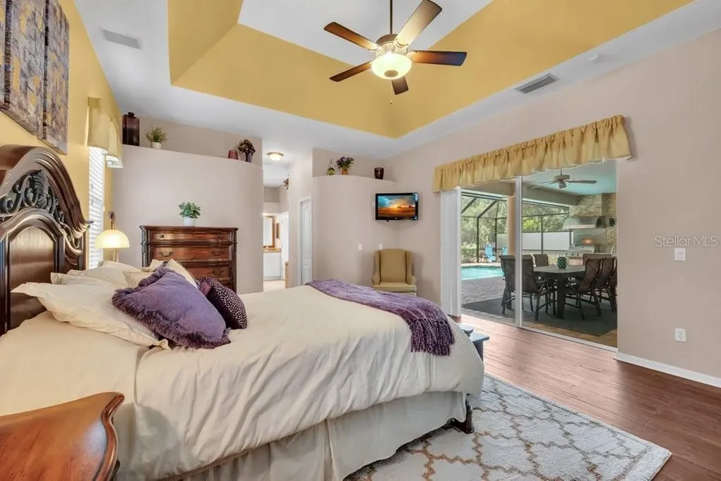 2221 Valrico Forest Drive Valrico FL 33594