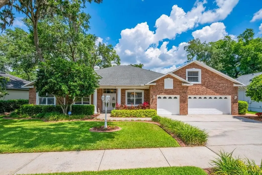 2221 Valrico Forest Drive Valrico FL 33594