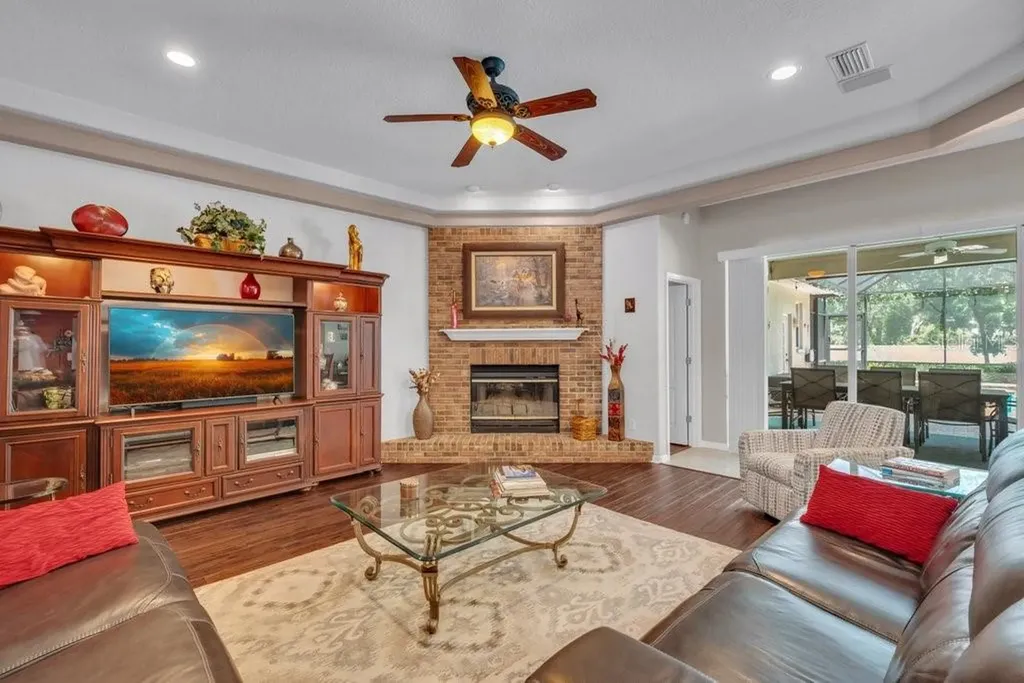 2221 Valrico Forest Drive Valrico FL 33594