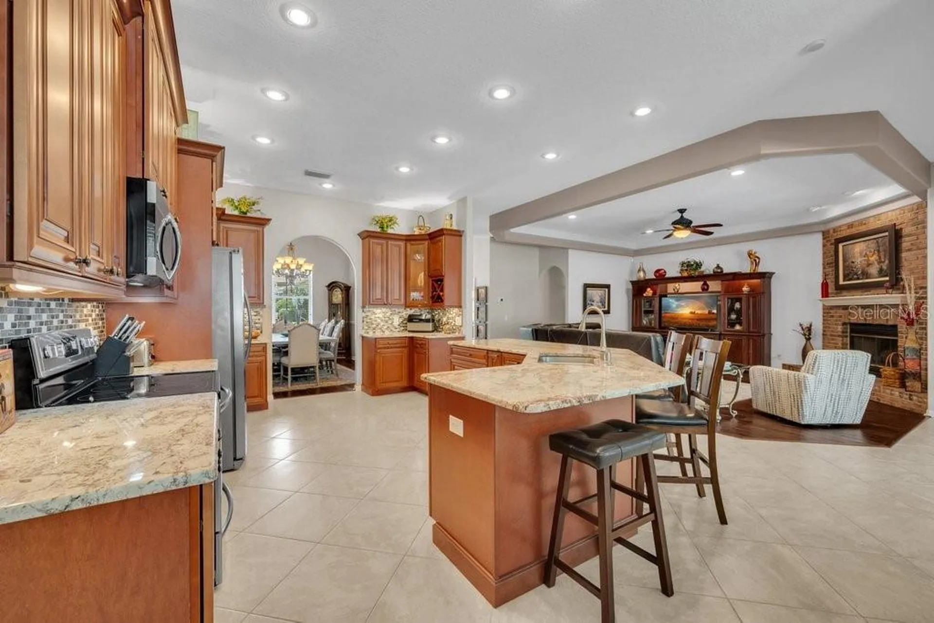 2221 Valrico Forest Drive Valrico FL 33594