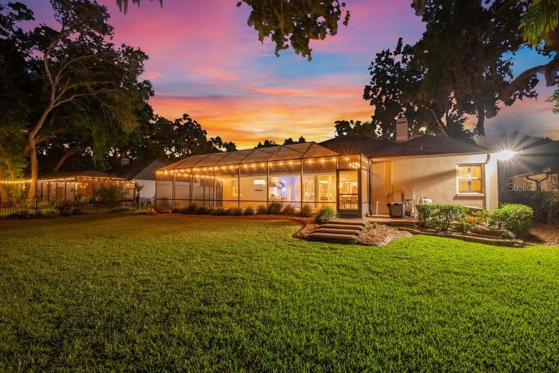 2221 Valrico Forest Drive Valrico FL 33594