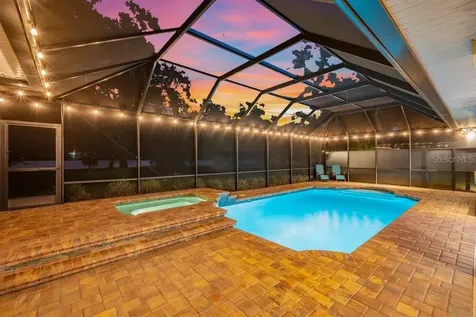 2221 Valrico Forest Drive Valrico FL 33594
