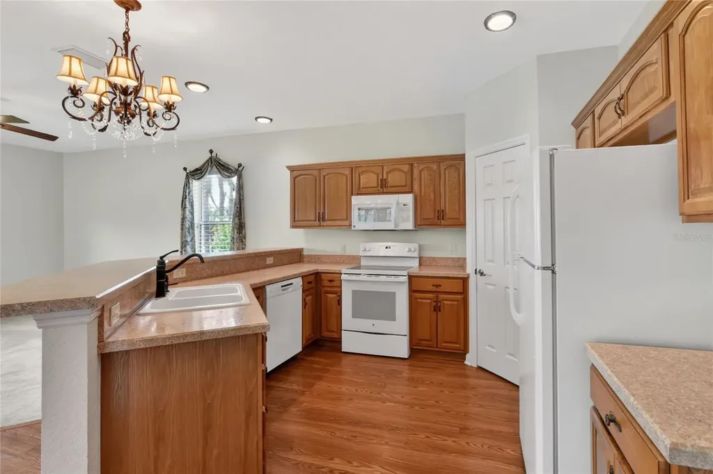 761 Country Walk Cove Eagle Lake FL 33839