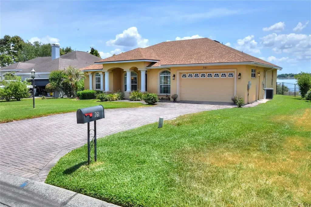 761 Country Walk Cove Eagle Lake FL 33839