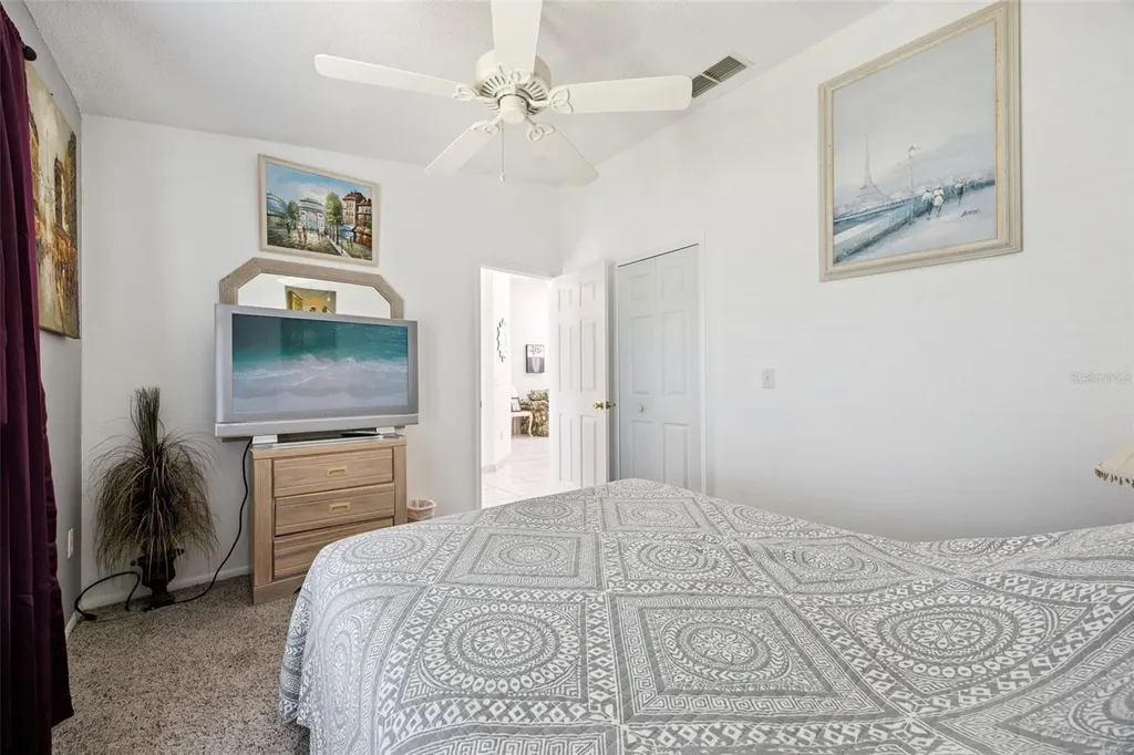 2948 Pembridge Street Kissimmee FL 34747