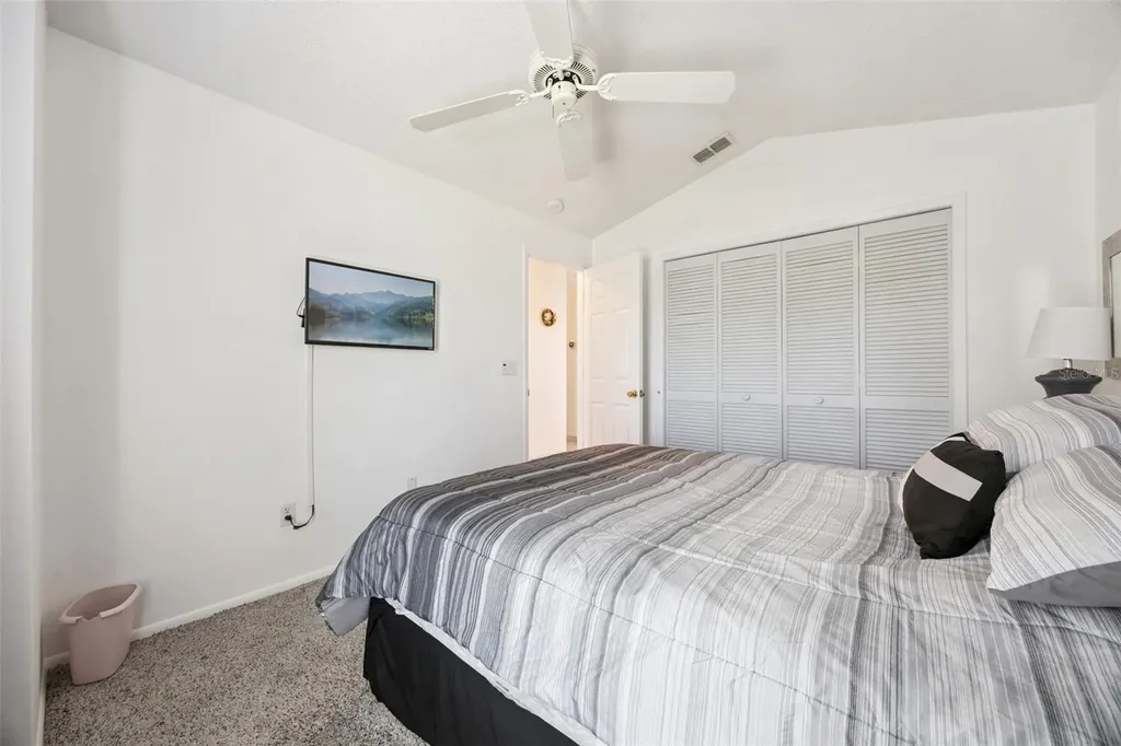 2948 Pembridge Street Kissimmee FL 34747