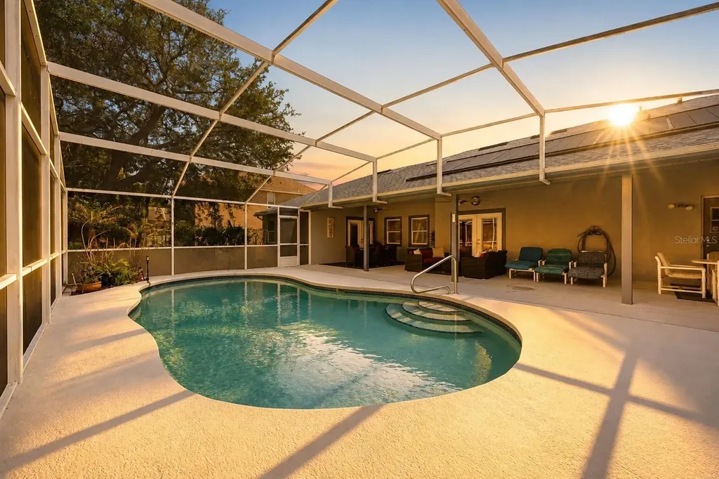 2948 Pembridge Street Kissimmee FL 34747