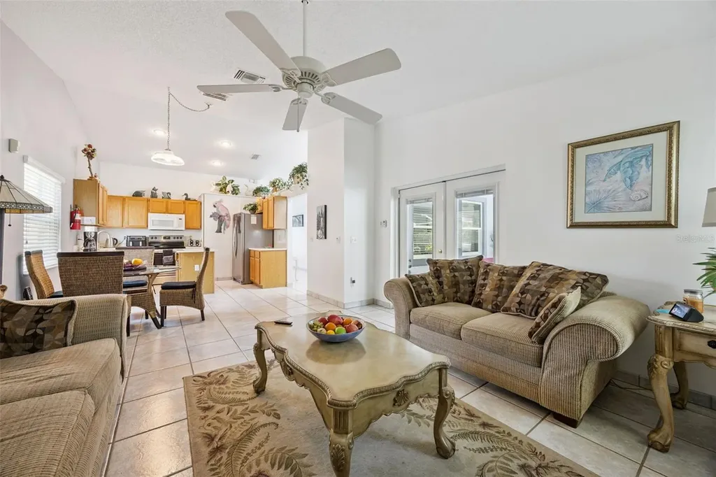 2948 Pembridge Street Kissimmee FL 34747