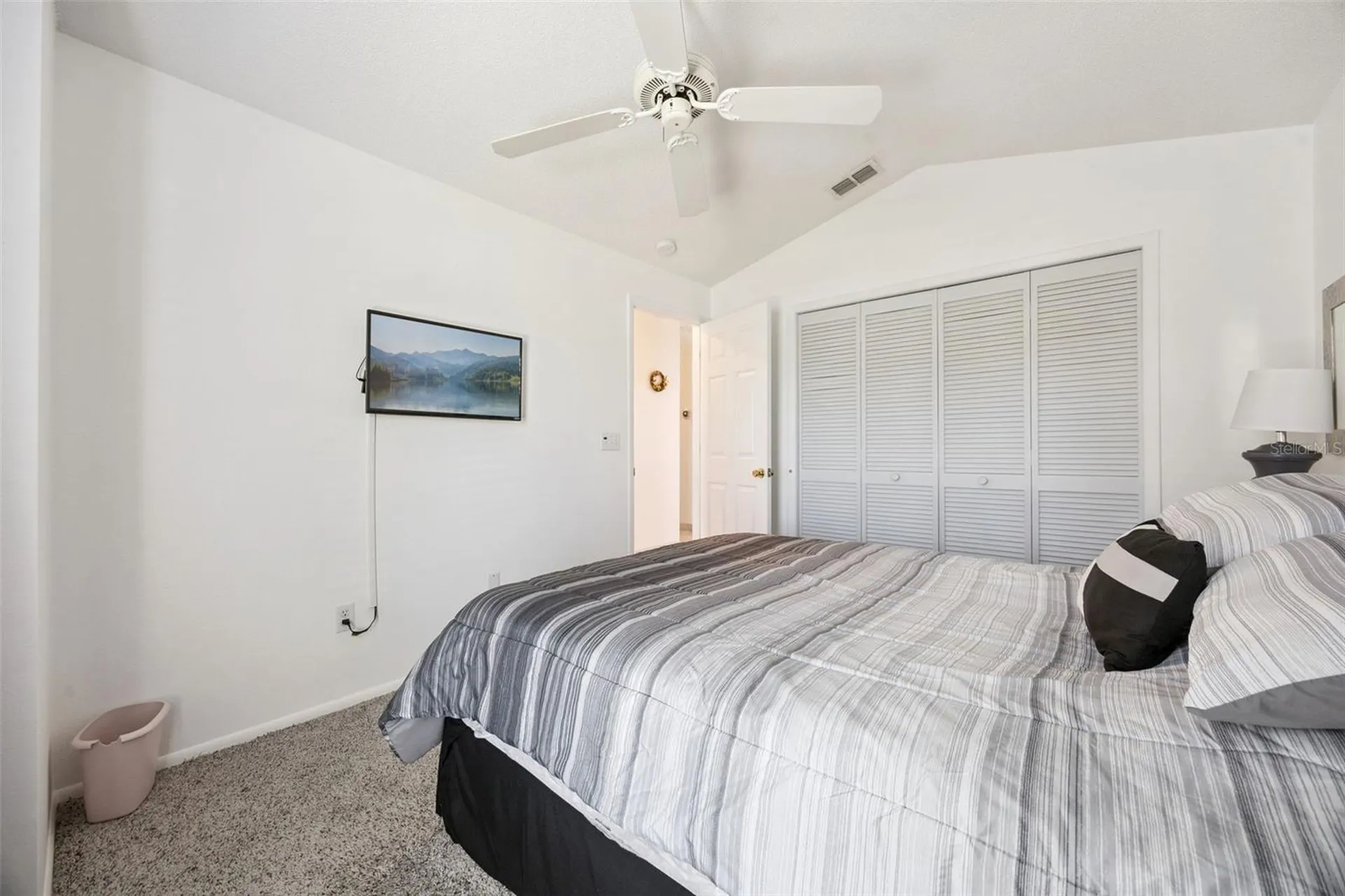 2948 Pembridge Street Kissimmee FL 34747