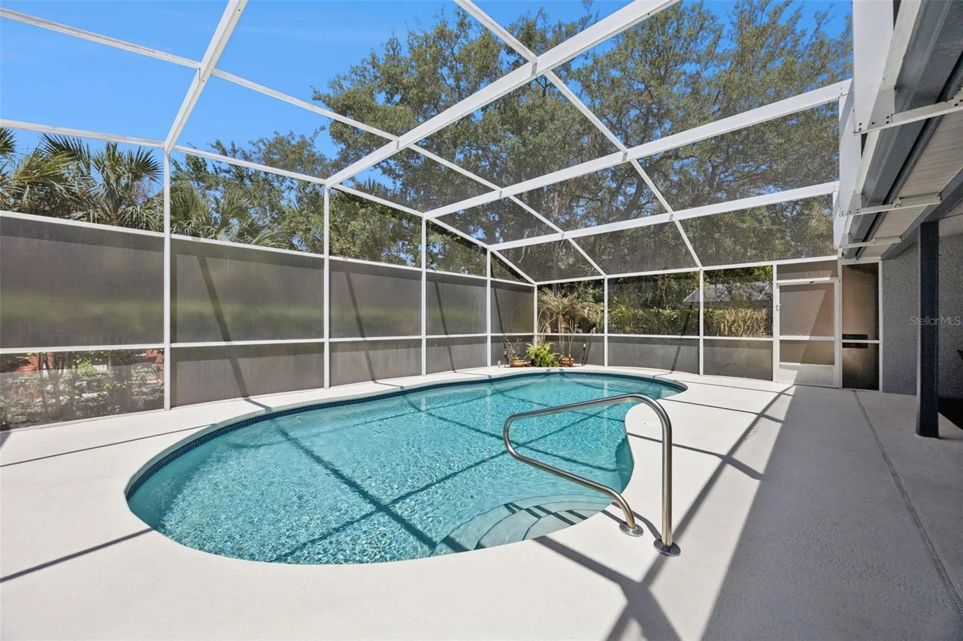 2948 Pembridge Street Kissimmee FL 34747