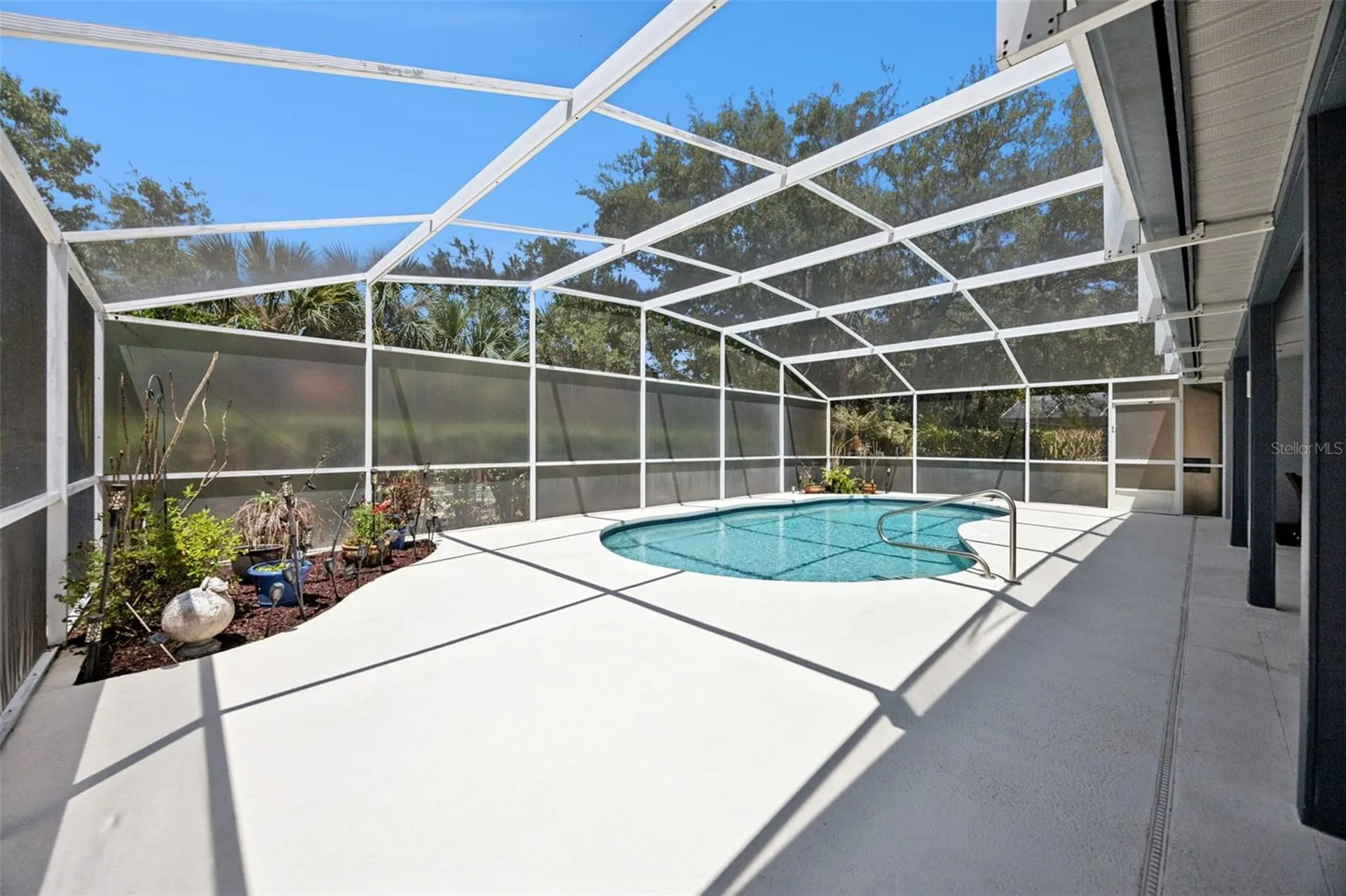 2948 Pembridge Street Kissimmee FL 34747