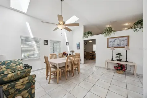 2948 Pembridge Street Kissimmee FL 34747