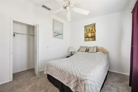 2948 Pembridge Street Kissimmee FL 34747