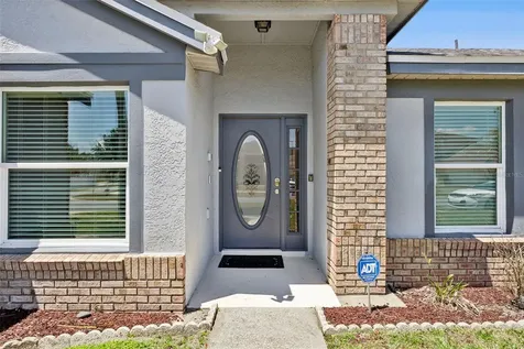 2948 Pembridge Street Kissimmee FL 34747