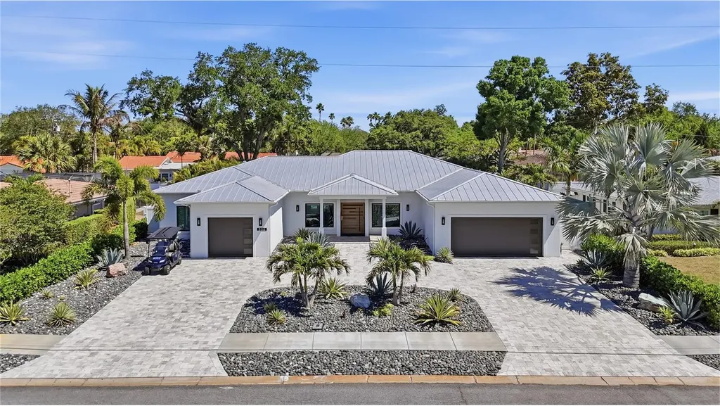 806 Osceola Road Belleair FL 33756