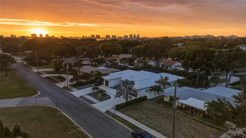 806 Osceola Road Belleair FL 33756