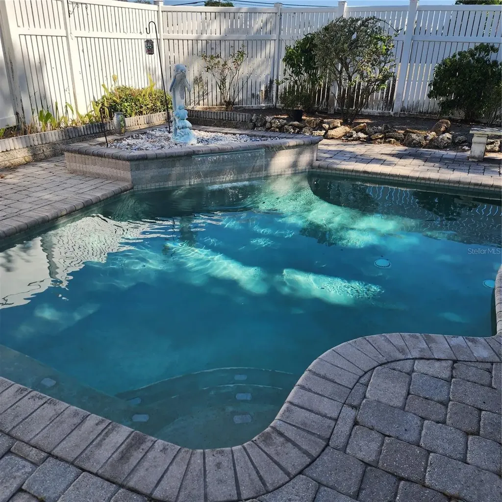 14492 Oakglen Drive N Largo FL 33774