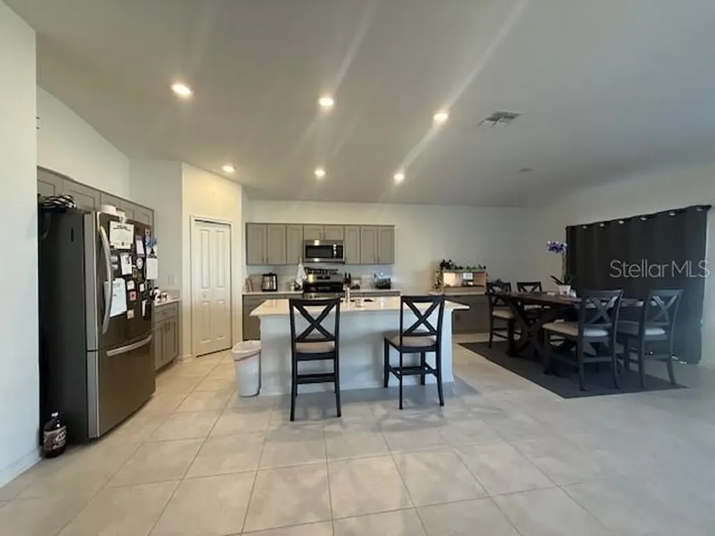 1224 Deepwater Circle Eagle Lake FL 33839