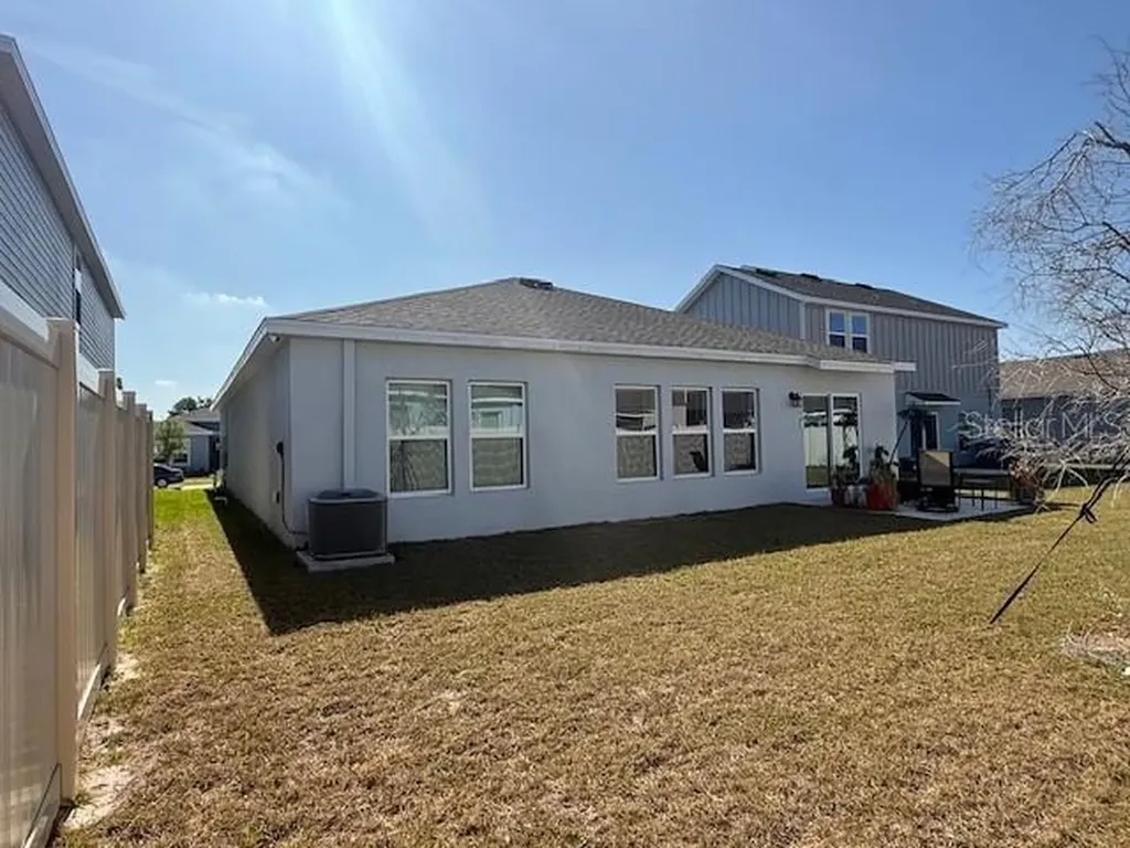 1224 Deepwater Circle Eagle Lake FL 33839