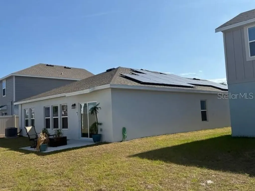 1224 Deepwater Circle Eagle Lake FL 33839