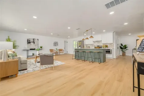 1872 Princeton Drive Clearwater FL 33765