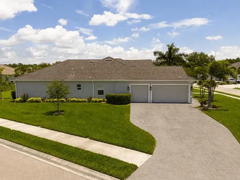 7181 Ryedale Court Sarasota FL 34241