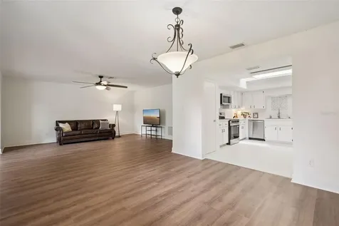 636 Hillcrest Avenue Maitland FL 32751